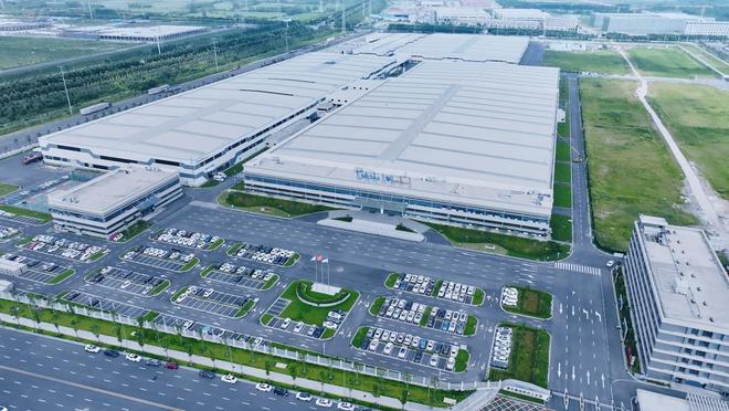 方洪波迎战雷军,祭出两大Agent__方洪波迎战雷军,祭出两大Agent