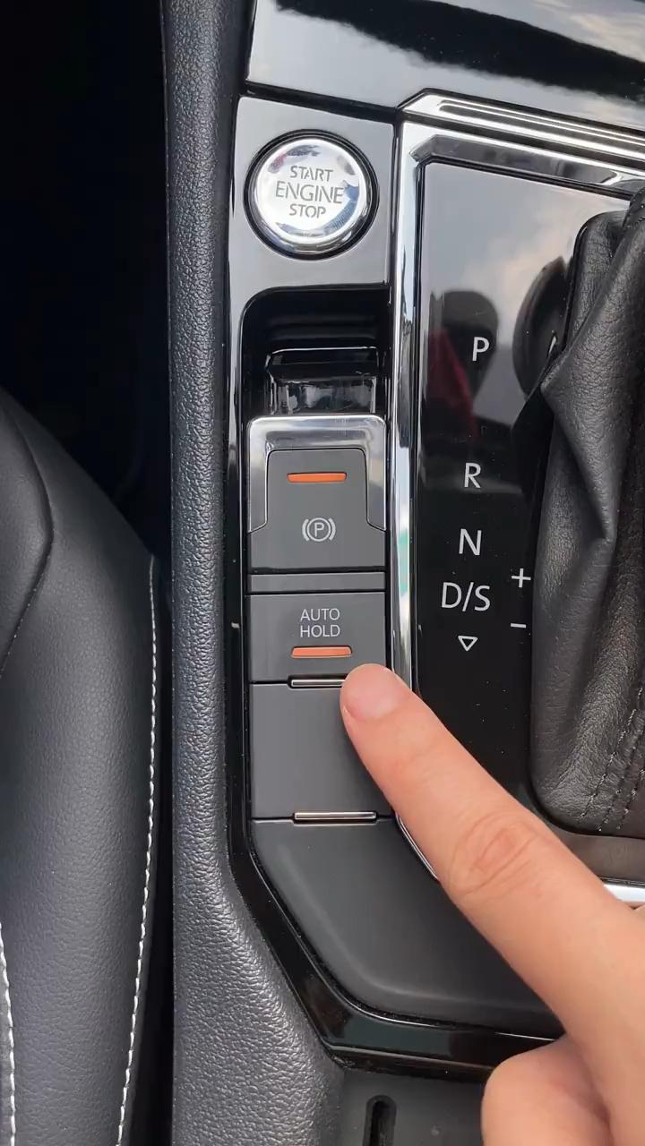 _等红灯不挂N挡变速箱就报废?如何科学停车?别被无良自媒体骗了_等红灯不挂N挡变速箱就报废?如何科学停车?别被无良自媒体骗了