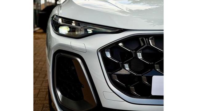 奥迪Q5L升级细节，隐藏门把手炫酷，智能配置贴心-有驾