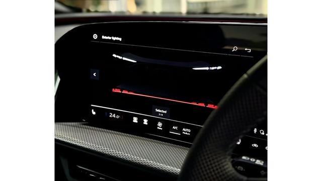 奥迪Q5L升级细节，隐藏门把手炫酷，智能配置贴心-有驾