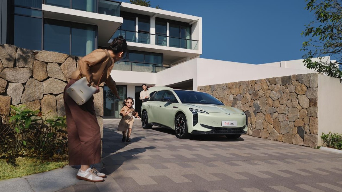 刮东北风时红旗向哪飘__刮东风红旗往什么方向飘