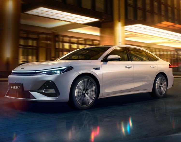 8月销量暴涨的4款轿车，是昙花一现还是“香饽饽”？__8月销量暴涨的4款轿车，是昙花一现还是“香饽饽”？