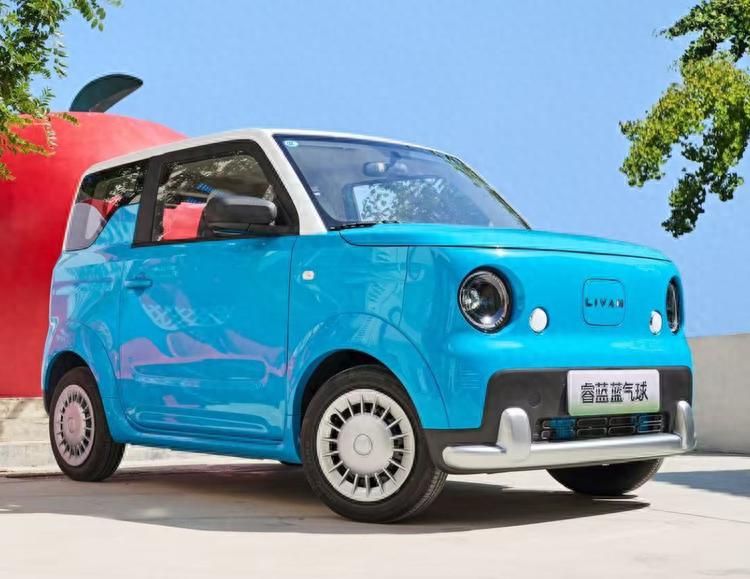 限时价4.29万,“换壳”吉利熊猫mini,宏光mini对手来了?