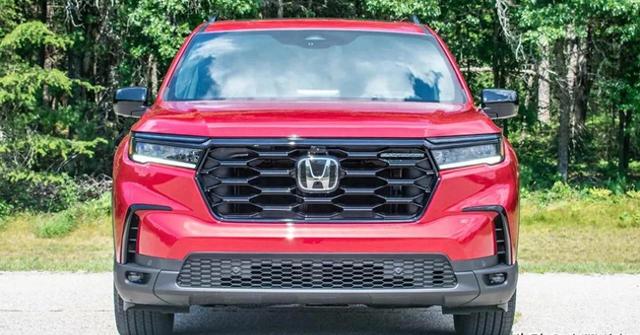 本田家用SUV卷疯了激烈！1.5升引擎搭配7座布局，汉兰达地位恐将不保