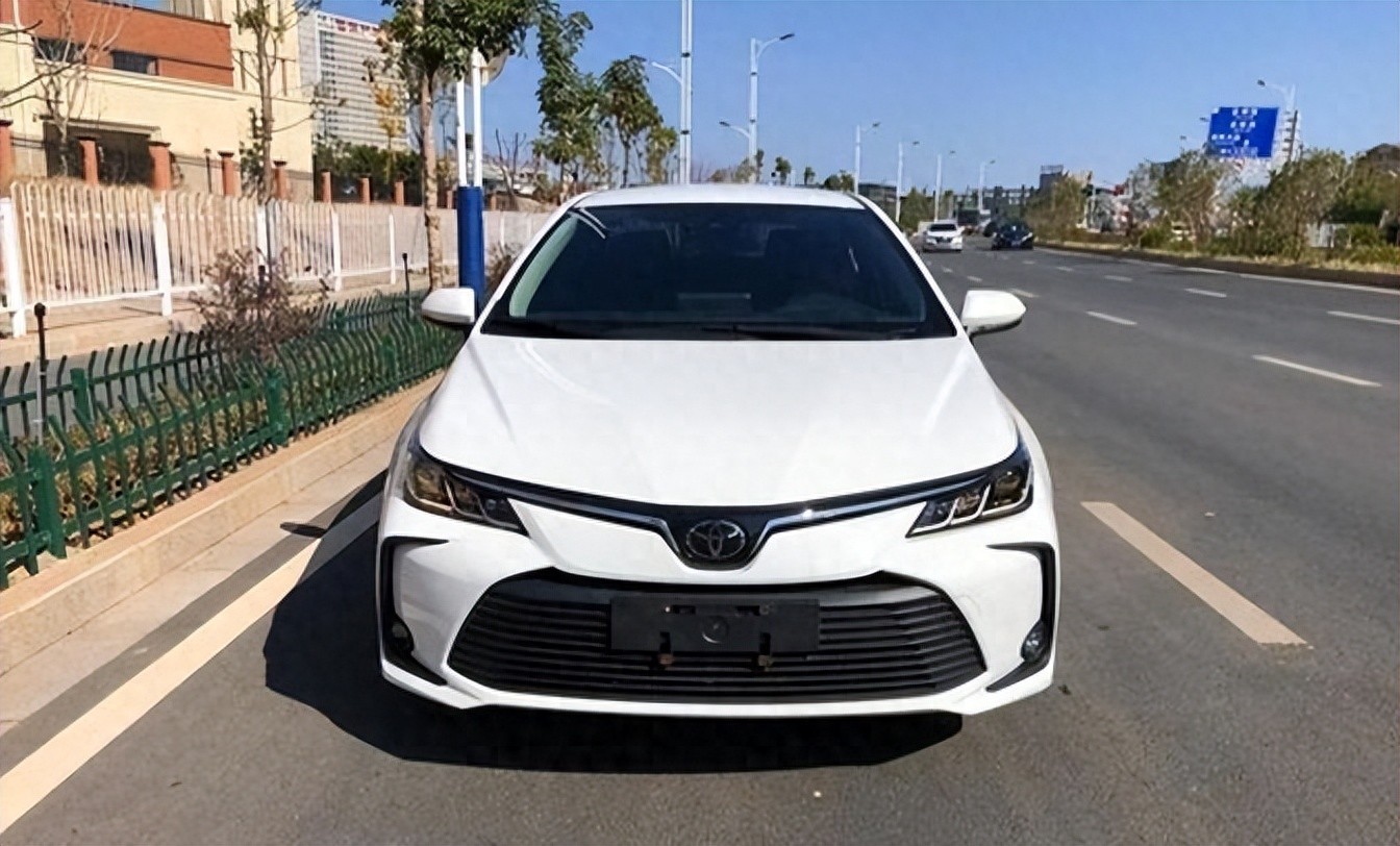 卡罗拉为何销量大幅下滑？内行说出了实情：真不怨大家眼光变高了