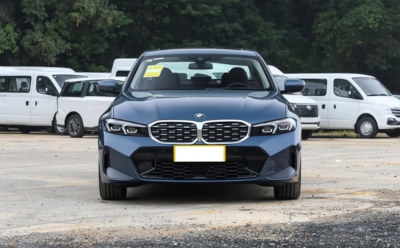 宝马终于认清现实！从31.99万降至22万，现在抄底，还是再等等？_宝马终于认清现实！从31.99万降至22万，现在抄底，还是再等等？_