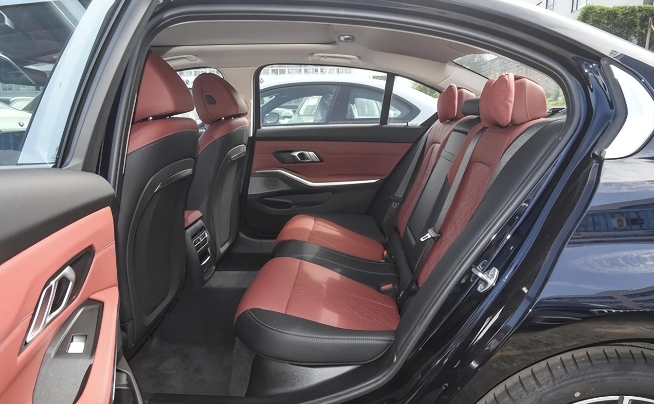 _宝马终于认清现实！从31.99万降至22万，现在抄底，还是再等等？_宝马终于认清现实！从31.99万降至22万，现在抄底，还是再等等？