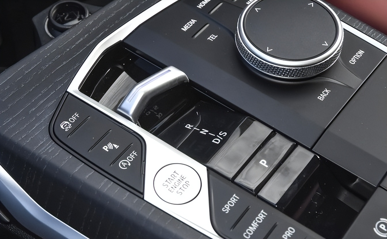 _宝马终于认清现实！从31.99万降至22万，现在抄底，还是再等等？_宝马终于认清现实！从31.99万降至22万，现在抄底，还是再等等？