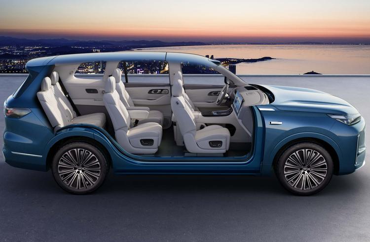 吉利首款中大型suv_吉利全新大作_