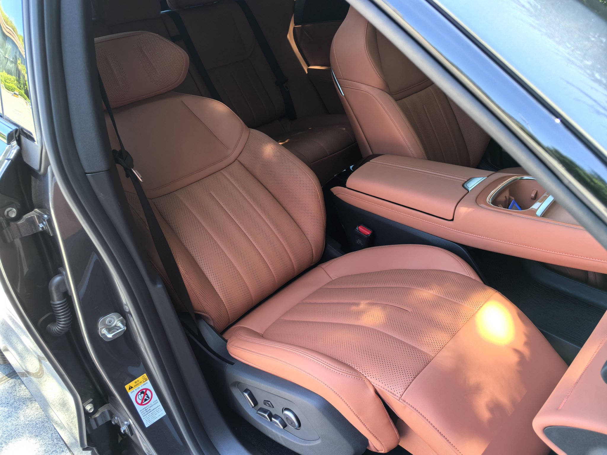 新款深蓝S07正式上市交付 售价15.69-17.39万元