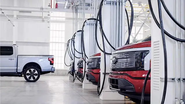 【汽车人】十万岗位流失,跨国车企电动化受挫__【汽车人】十万岗位流失,跨国车企电动化受挫