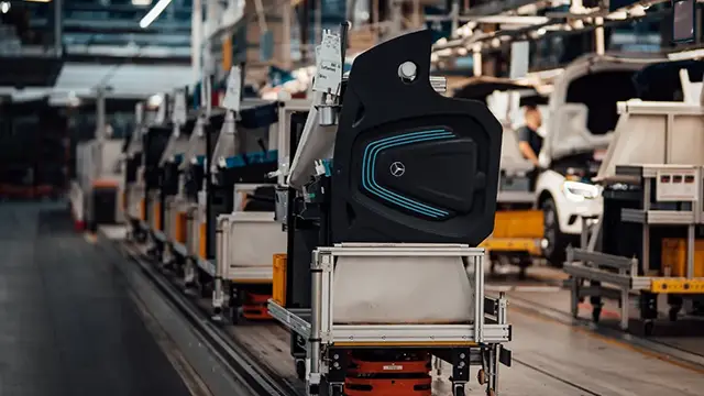 【汽车人】十万岗位流失,跨国车企电动化受挫_【汽车人】十万岗位流失,跨国车企电动化受挫_