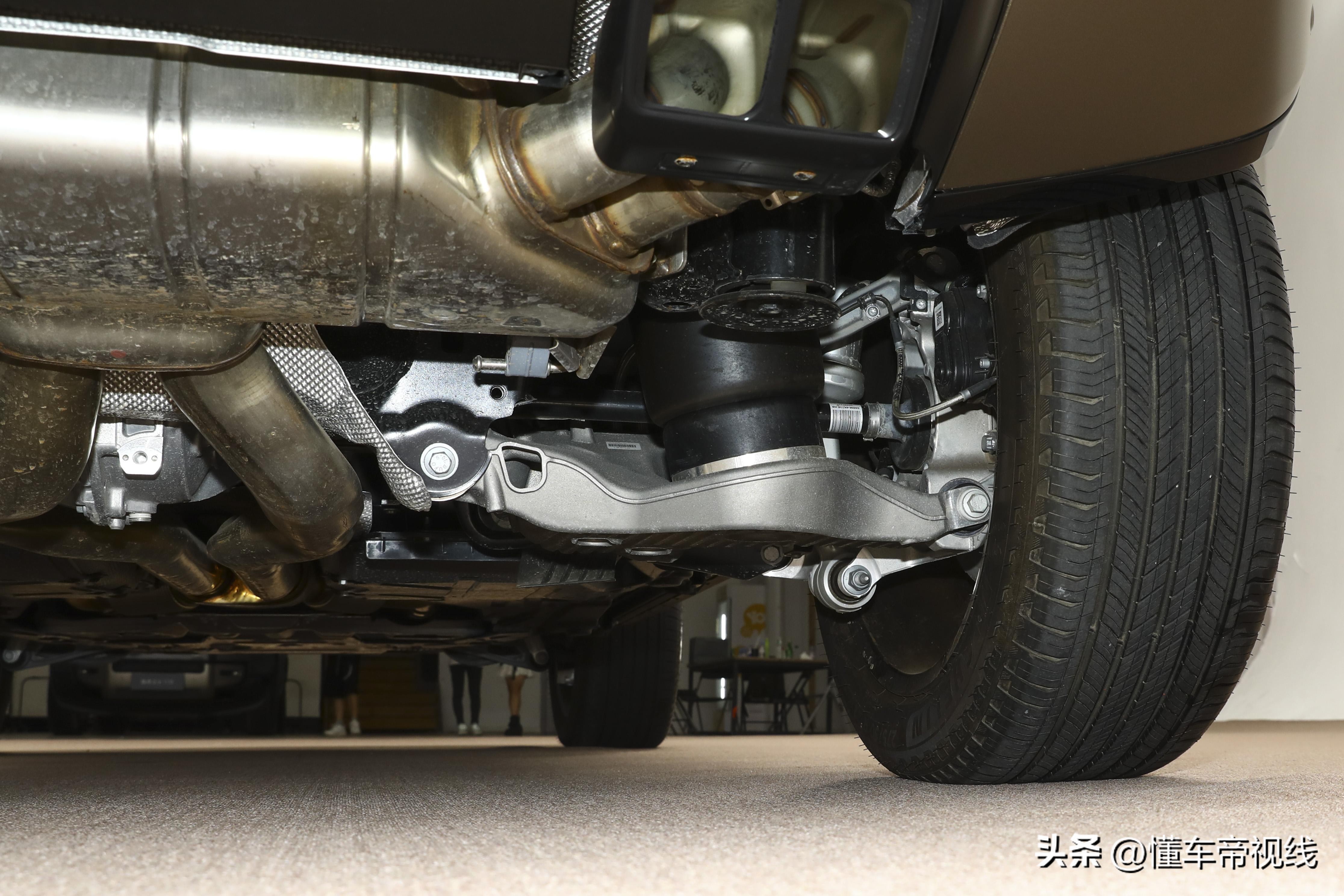 _路虎卫士用宝马发动机_路虎卫士底盘