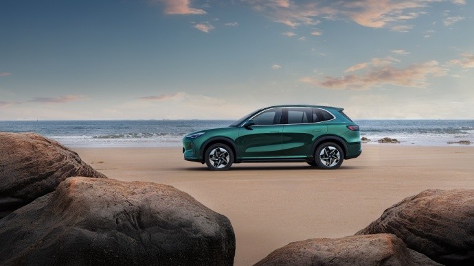 _吉利银河限量版suv_吉利电动汽车银色suv