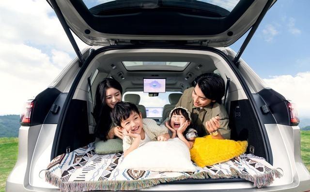 限时17.38万起,吉利银河M9登场,引领AI出行新纪元-有驾