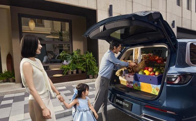 限时17.38万起,吉利银河M9登场,引领AI出行新纪元-有驾