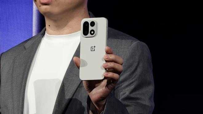 _手游杀入165FPS超高帧时代，一加海量自研黑科技炸场，总裁现场剧透Ultra新机_手游杀入165FPS超高帧时代，一加海量自研黑科技炸场，总裁现场剧透Ultra新机