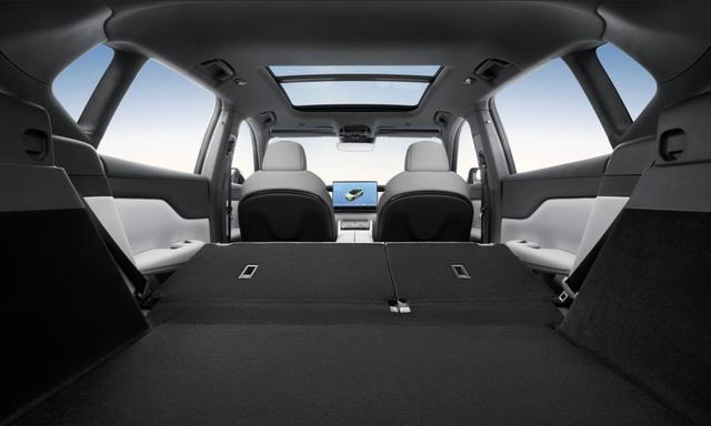 奇瑞捷途X70L中型SUV即将上市，预售12.59万起，豪华设计配置丰富，融合性价比与实用性满足多样家庭需求-有驾