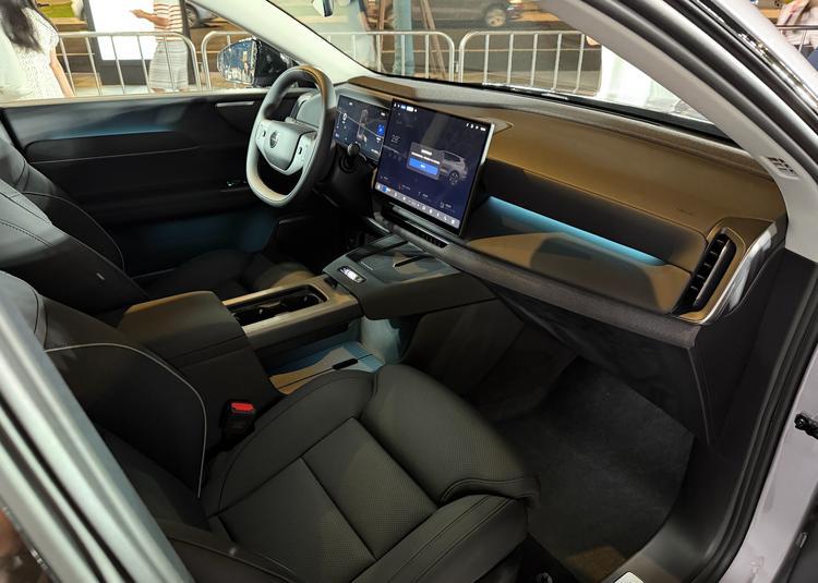 沃尔沃新款上市_沃尔沃全新汽车_