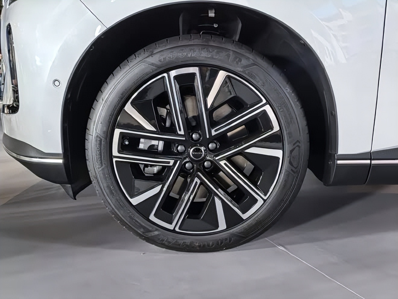 沃尔沃新款上市_沃尔沃全新汽车_