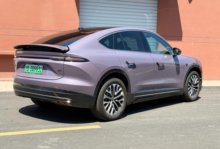 居然这么全面?试驾蔚来EC6,帅气又好开_居然这么全面?试驾蔚来EC6,帅气又好开_