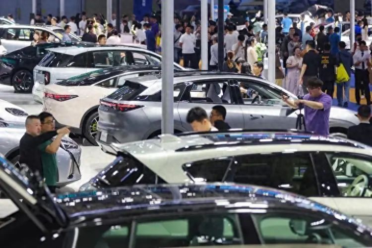 中国汽车高纬对话，明日开启！