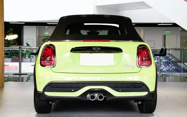 停售八年依旧吸睛，MINIR58实拍首曝，颜值超高惊艳全场-有驾