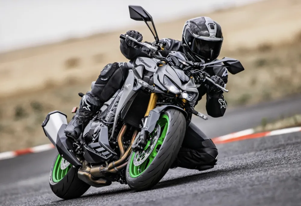 新款大蟒蛇,2026 Kawasaki Z1100