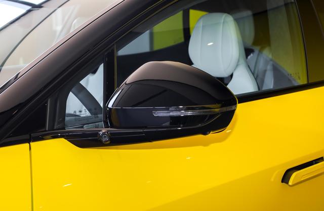 英国莲花花55.8万造了台2.95秒破百的电动SUV，三个月深度使用后我发现它正在让那些花百万买保时捷的车主重新审视自己-有驾