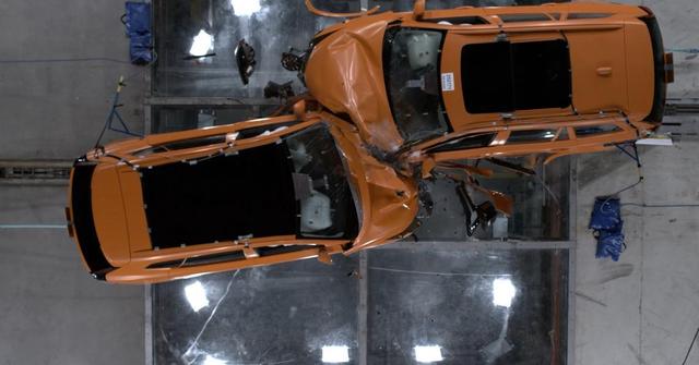 沃尔沃XC70碰撞测试！安全不为得奖，只为守护出行！-有驾