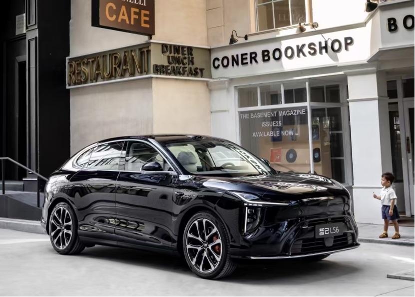 太狠了，增程电池比纯电车还大，全新智己LS6权益价19.79万元起__太狠了，增程电池比纯电车还大，全新智己LS6权益价19.79万元起