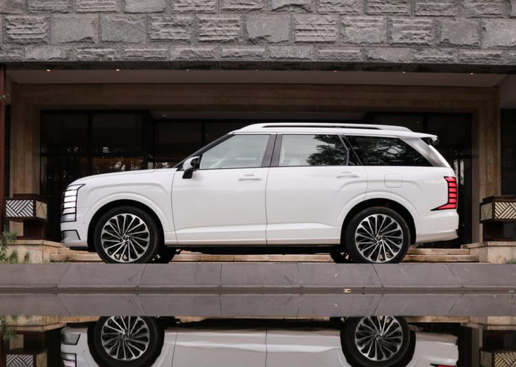 现代帕里斯帝报价_现代帕里斯帝和胜达_