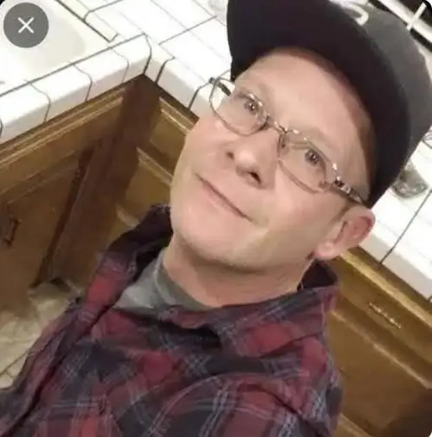 特斯拉技术员被机器人打至重伤，将特斯拉和机器人供应商告上法庭，索赔3亿元