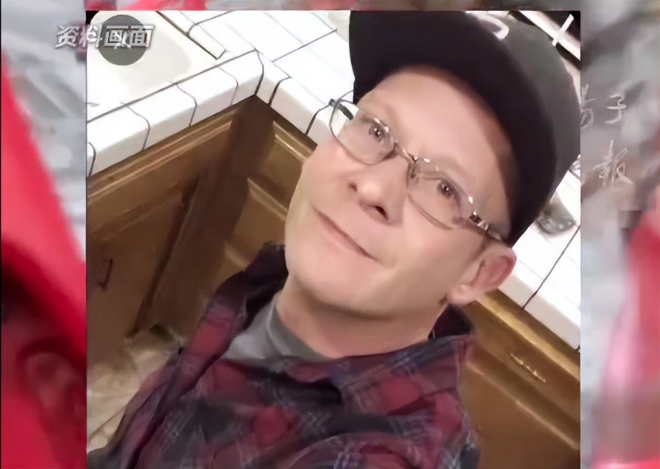 特斯拉技术员拆机器人被机器人打成重伤，受伤美国男子索赔5100万美元