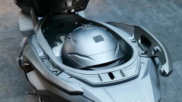 变化不大,但价格或会更便宜!2026款本田ADV 350要来了!-有驾