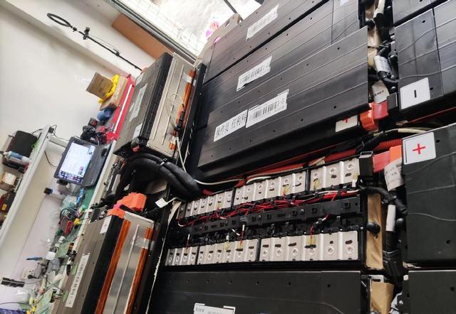 新能源“烂尾”车越造越多！百万名车主，修车无门还遭随意宰-有驾