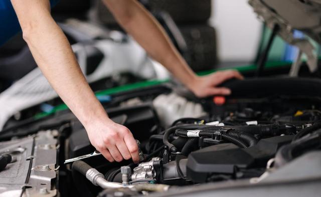 新能源“烂尾”车越造越多！百万名车主，修车无门还遭随意宰-有驾