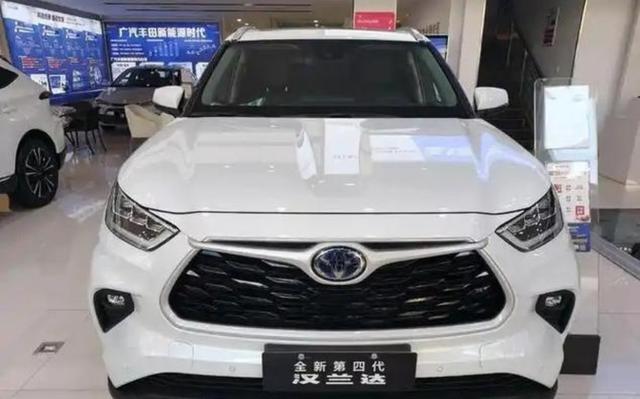丰田这次太懂中国，4大全球车集体加配置降价格，首付1万即可轻松提车，惠及不同预算的购车人群全线覆盖-有驾