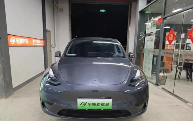 听说了吗?特斯拉官网偷偷改价格了,明年买Model Y标准版可能多掏一万一千多块购置税,政策变动带来新变数-有驾