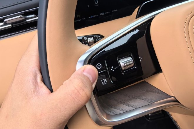 更类人的辅助驾驶 体验千里浩瀚H7