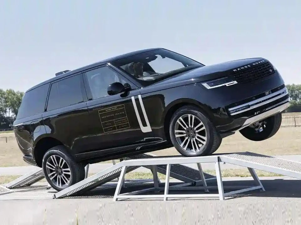 2026年想买路虎/凯迪拉克/雷克萨斯新车，认准这3款错不了？