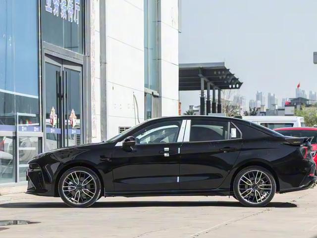 新款领克03上市！外观升级，加速提升-有驾