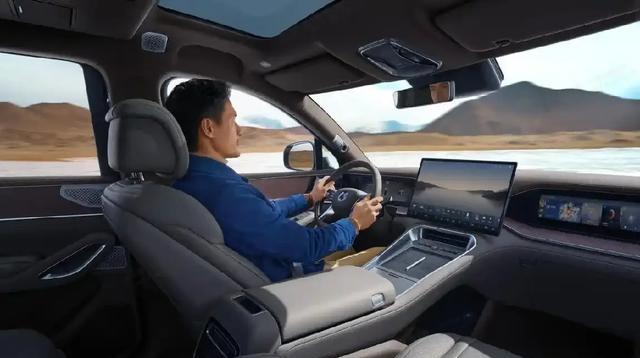 配置行不行，2026款腾势N9见真章-有驾