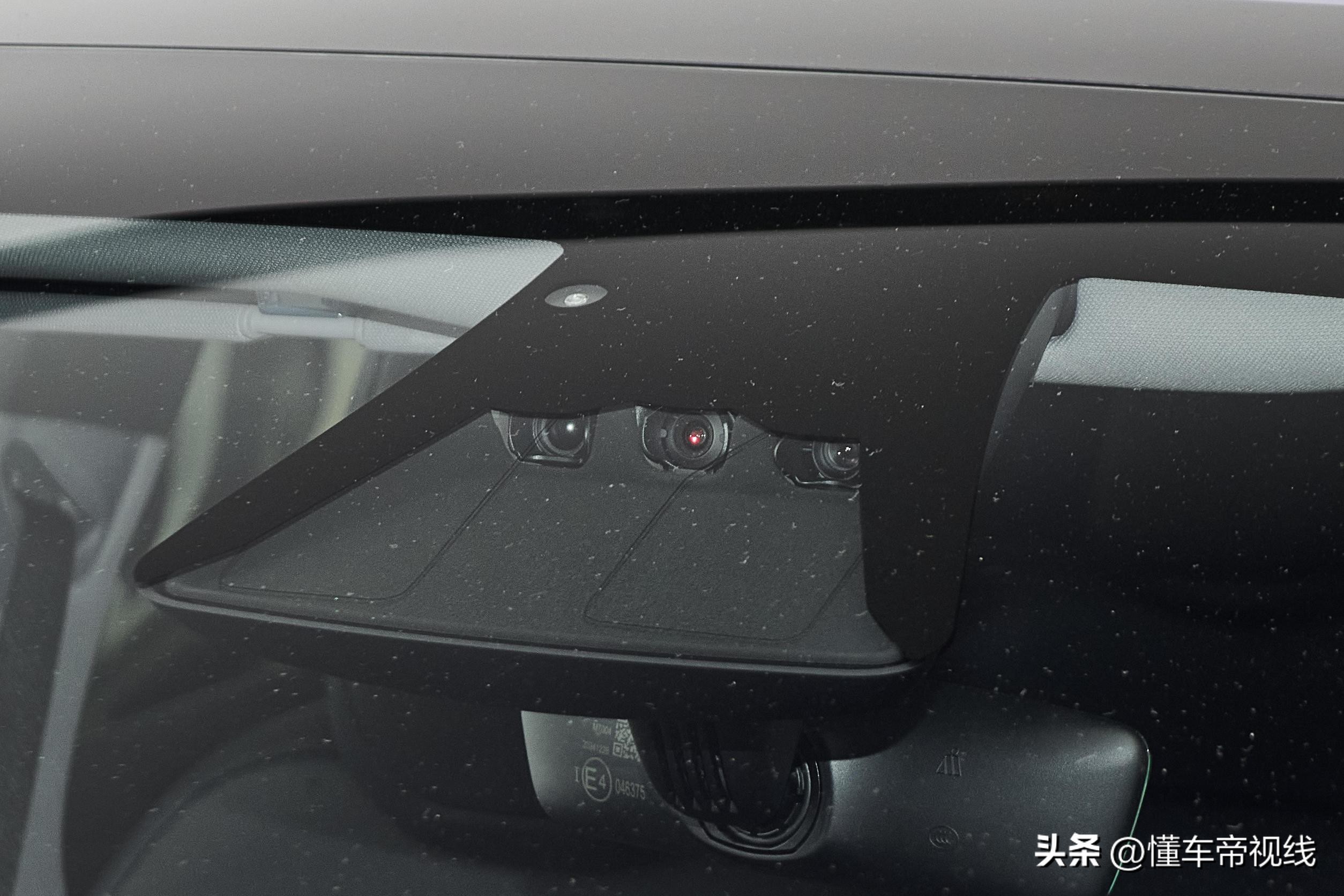 _特斯拉停车需要拉手刹吗_特斯拉车主免费停车