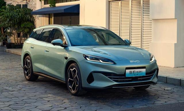 比亚迪海豹06 DM-i旅行版现身堪培拉，续航2000公里碾压燃油车，澳洲上市倒计时