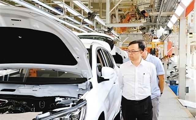 比亚迪名字竟是被逼无奈！两字名全被占，三字首字母藏惊喜-有驾