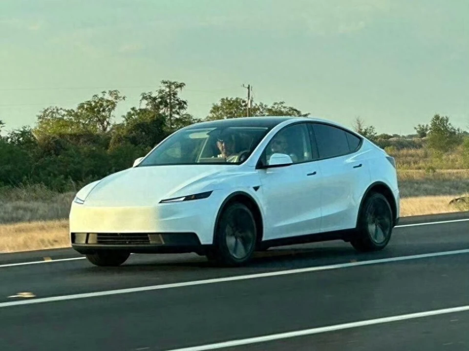 除了能开啥豪华配置也没有，廉价版特斯拉 Model Y，重塑市场格局？