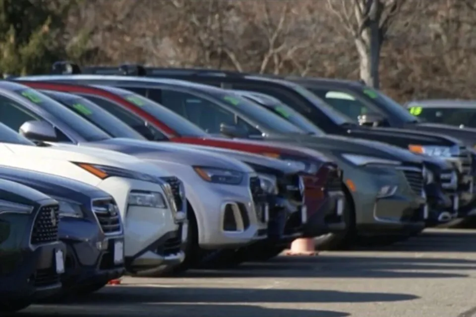 全球主流车企产业政策在2025年转向，中国转不转？时间窗口已迫在眉睫