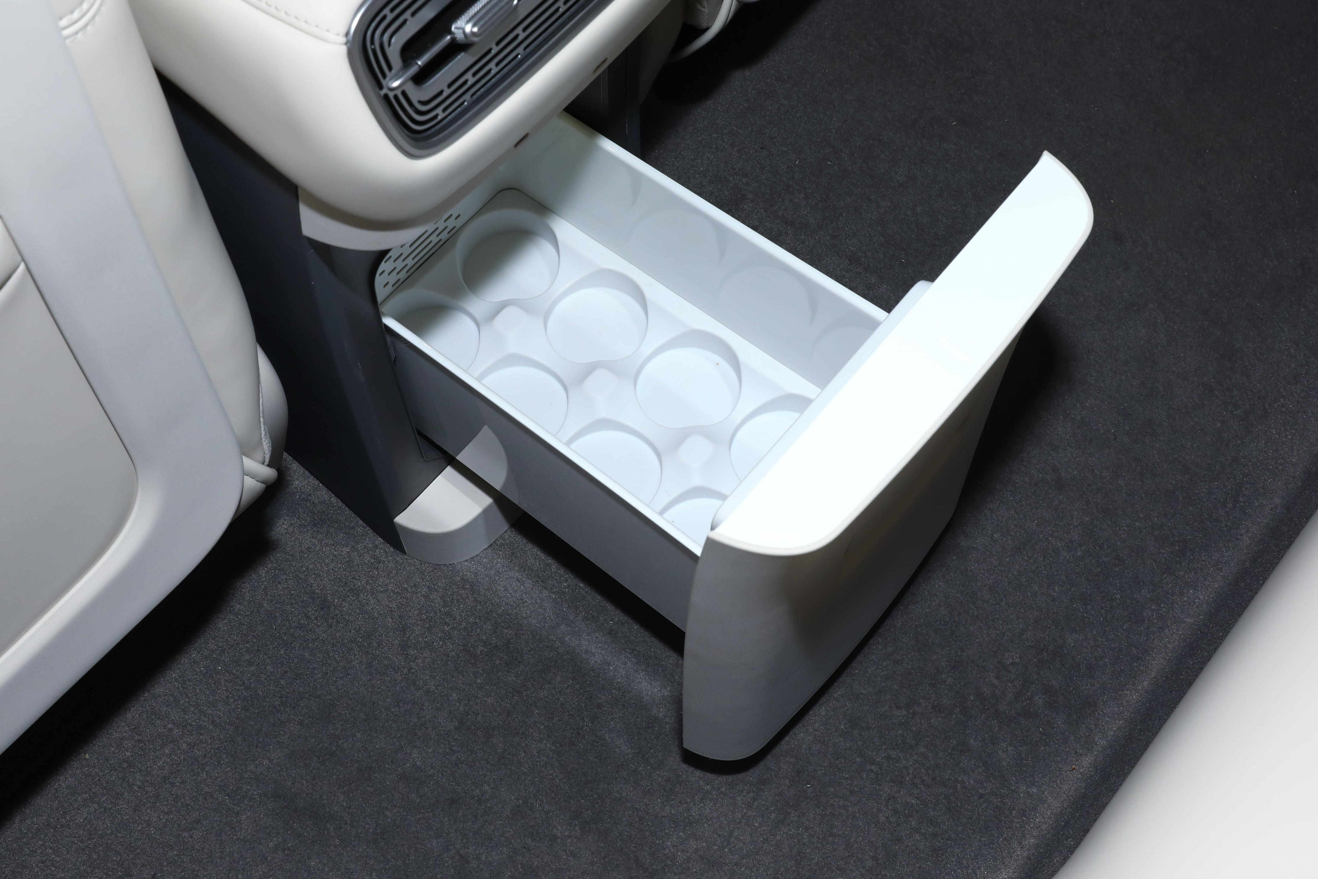 车载冰箱有内置电池好不好_内置冰箱的车_