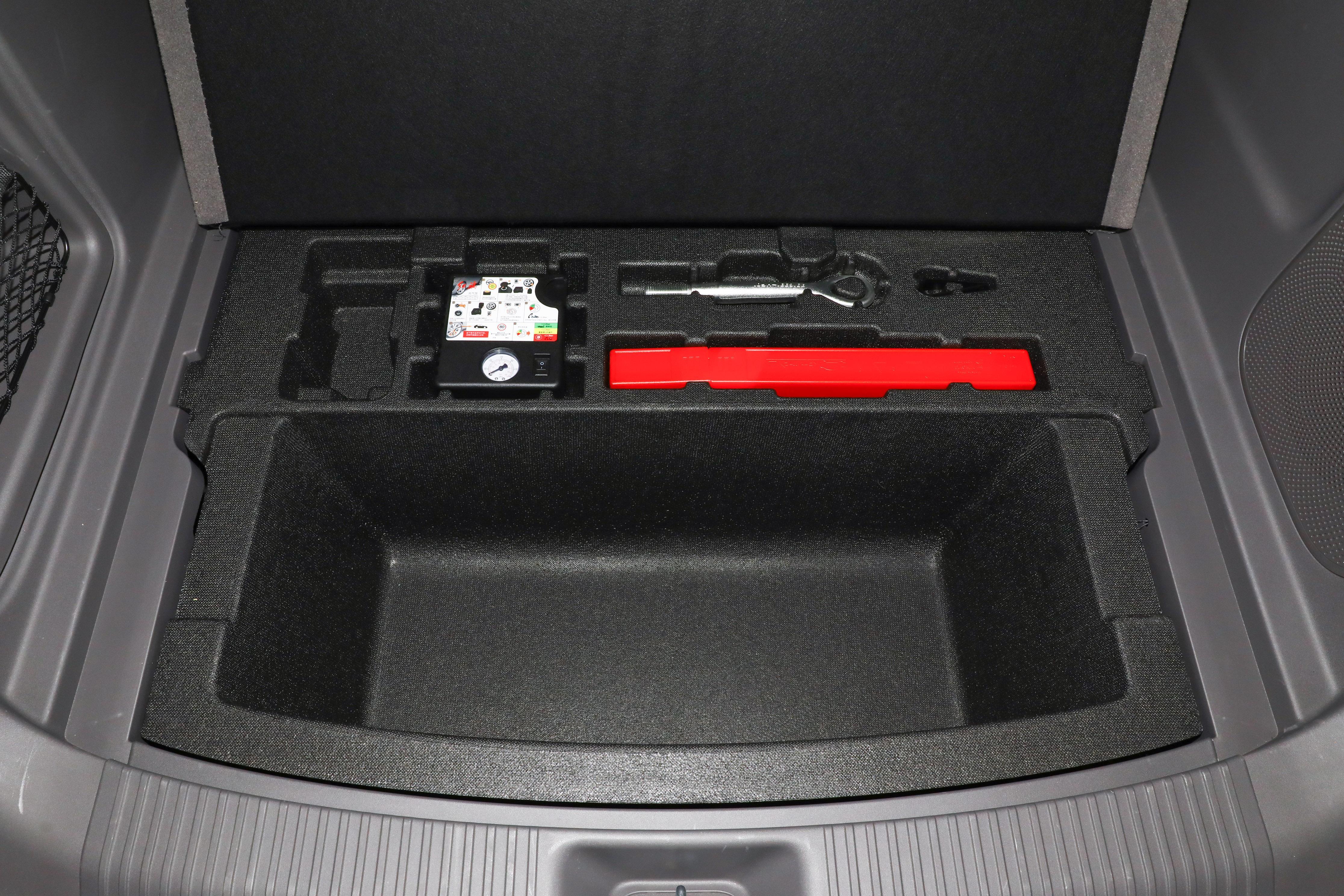 车载冰箱有内置电池好不好__内置冰箱的车